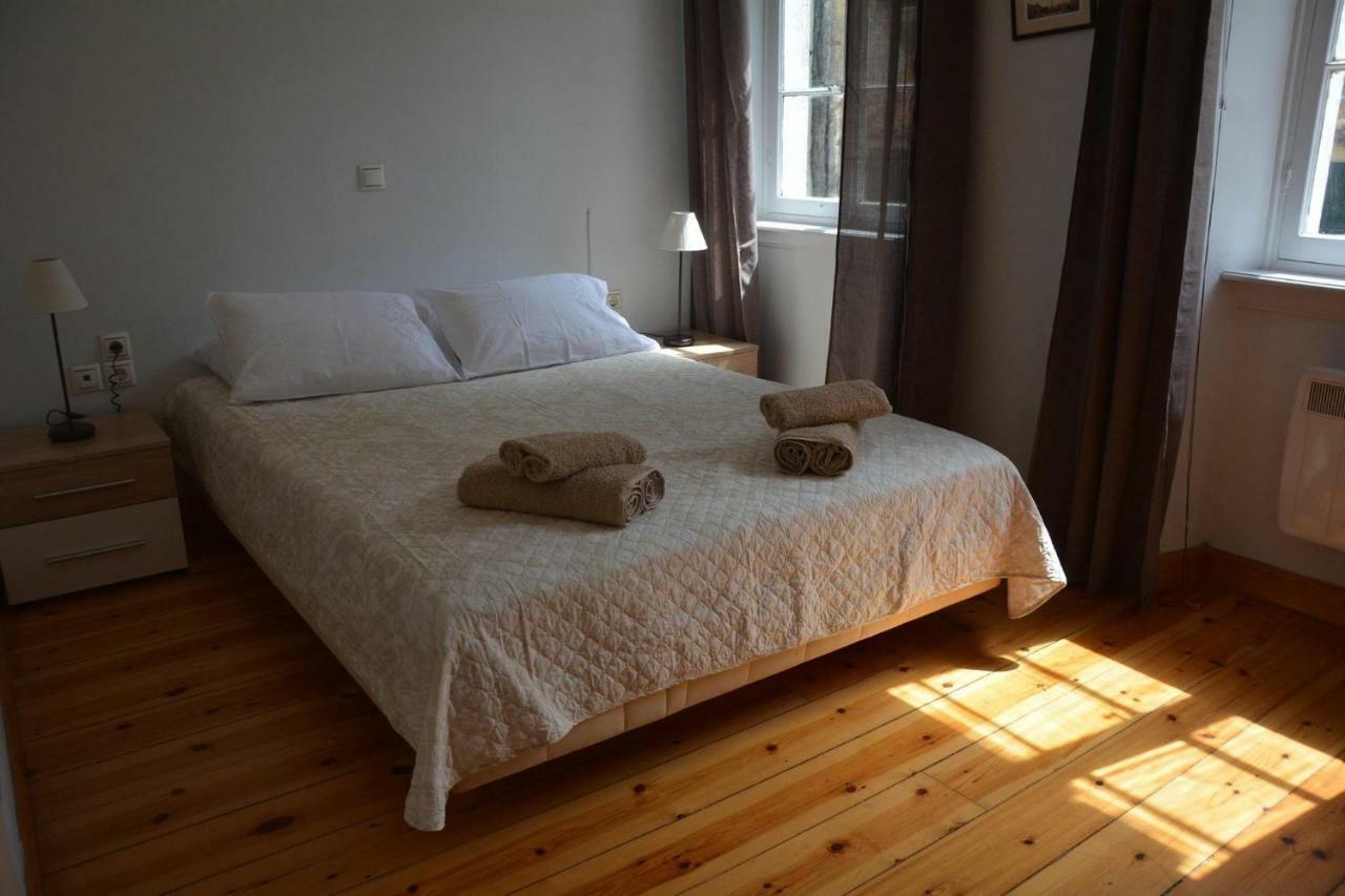 Laval Apartment Mantouki Eksteriør bilde