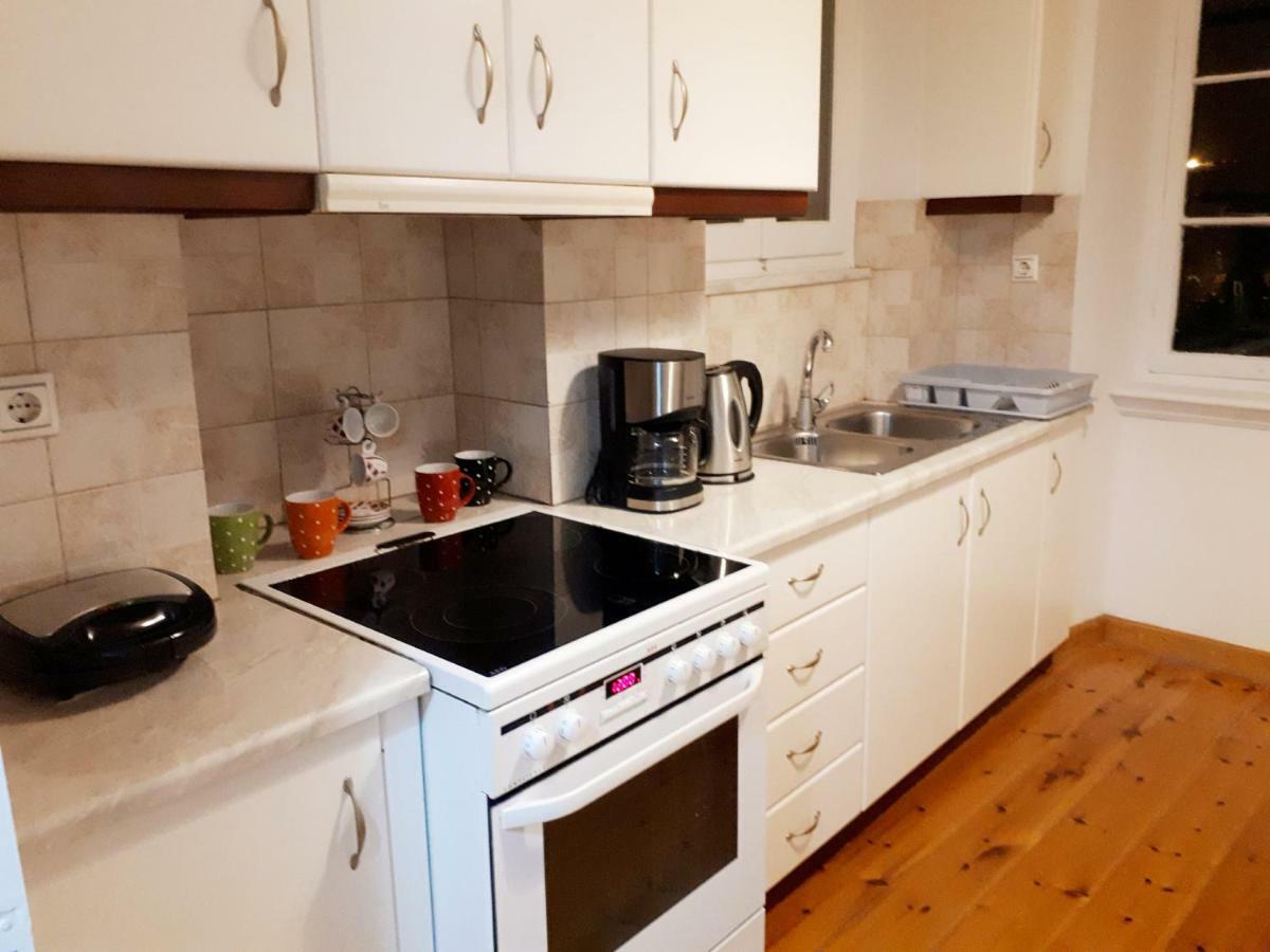 Laval Apartment Mantouki Eksteriør bilde